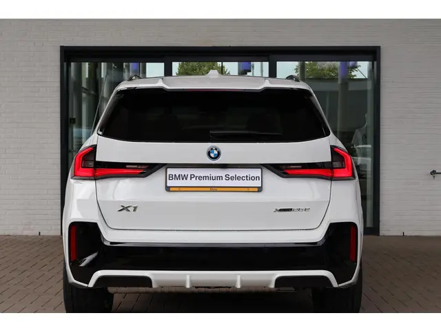 BMW X1 xDrive25e 2025 Hybride Benzine 4