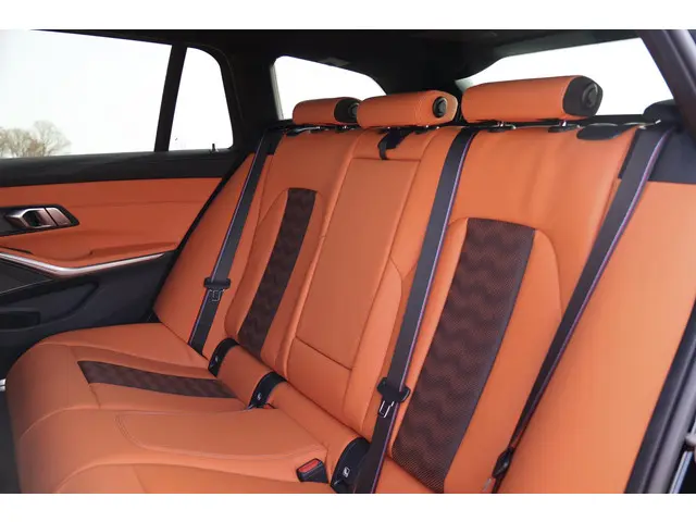 BMW M3 3-serie Touring xDrive Competition 2025 Benzine 25