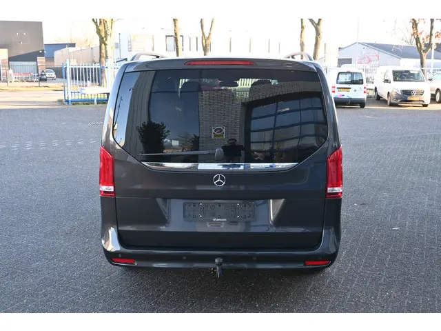 Mercedes-Benz V-Klasse 300d Lang Edition 2024 Diesel 14