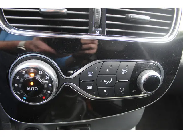 Renault Clio Estate 1.2 TCe Intens 2017 Benzine 17