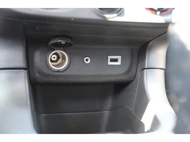 Citroën C3 1.2 PureTech Live 2018 Benzine 19
