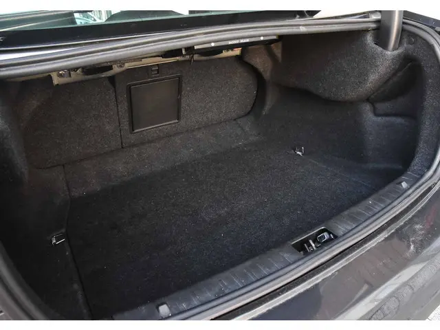 Volvo S60 2.0 T5 Momentum 2013 Benzine 30