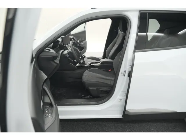 Peugeot 2008 PureTech 100 Allure 2024 Benzine 27