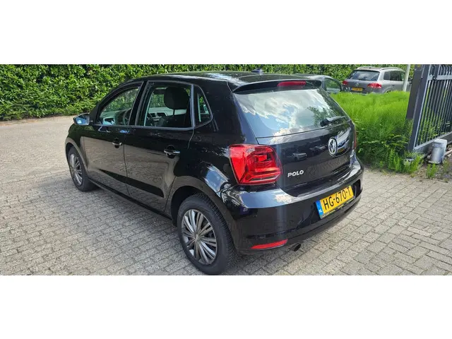 Volkswagen Polo 2