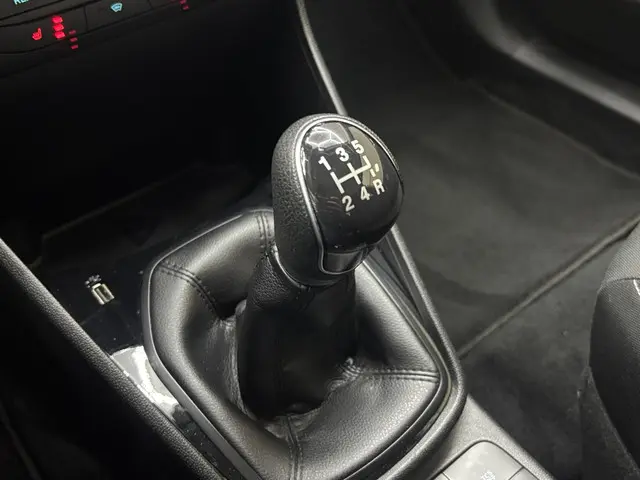 Ford Fiesta 1.1 Trend 2019 Benzine 24