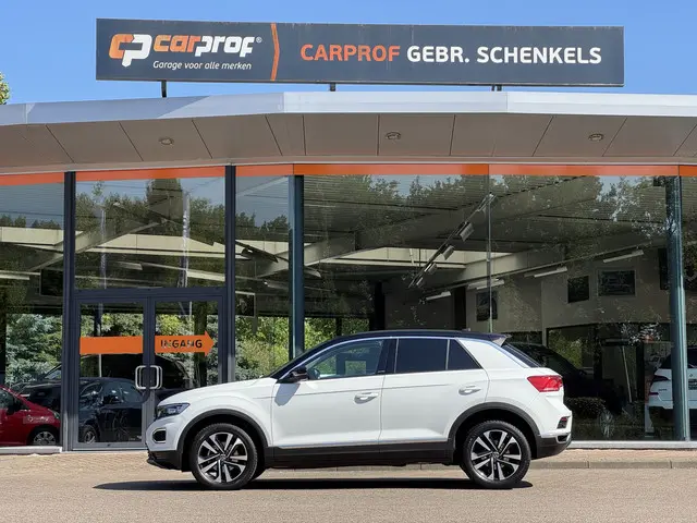 Volkswagen T-Roc 1.0 TSI UNITED 110 pK 2021 Benzine 11