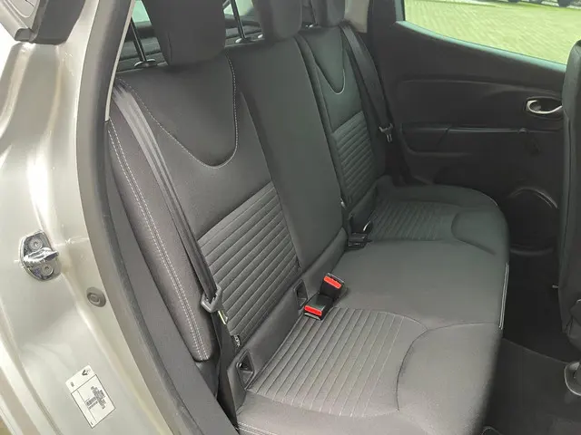 Renault Clio 0.9 TCe Limited 2018 Benzine 16