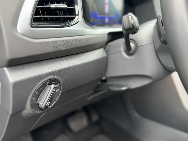 Volkswagen T-Roc 1.5 TSI Life Edition 2024 Benzine 14