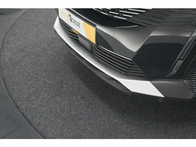 Peugeot 3008 PureTech 130 Allure 2021 Benzine 18