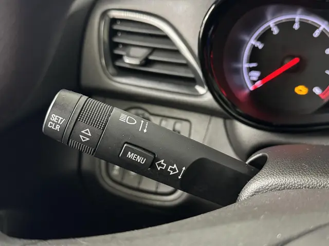 Opel KARL 1.0 Rocks Online Edition 2018 Benzine 17