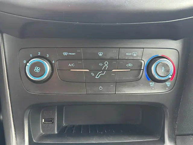 Ford Focus Wagon 1.5 TDCI Trend Edition 2016 Diesel 17