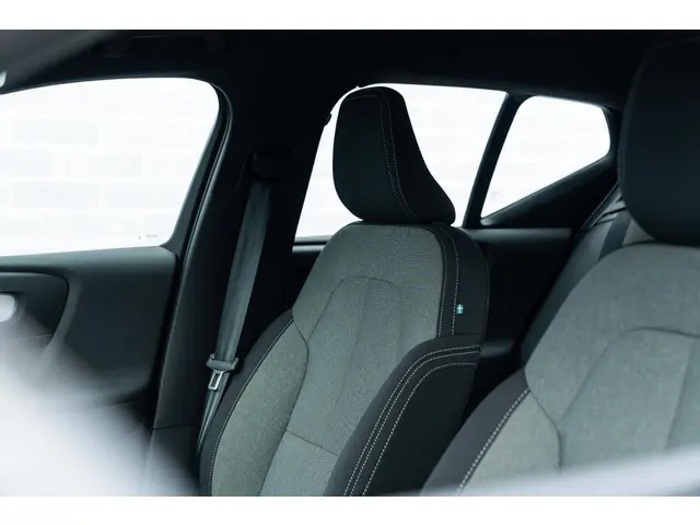 Volvo XC40 B4 Plus Dark Aut 2025 Benzine 5