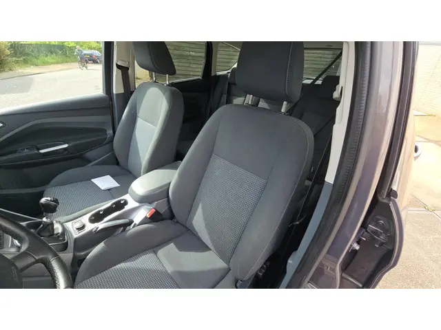 Ford C-MAX 1.0 Edition 2014 Benzine 28