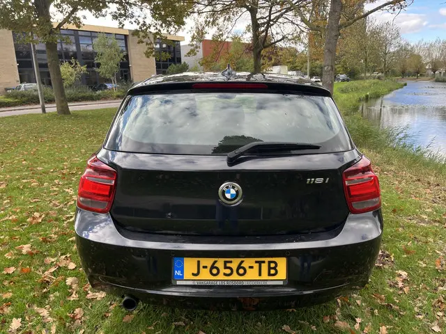 BMW 1 Serie 118i Executive 2014 Benzine 7