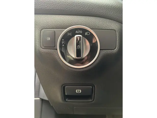 Mercedes-Benz GLA 200 Prestige Comfort 2014 Benzine 13