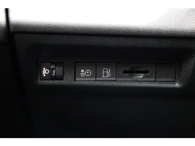 Peugeot 408 1.2T 130pk Automaat Allure GT 2024 Benzine 31