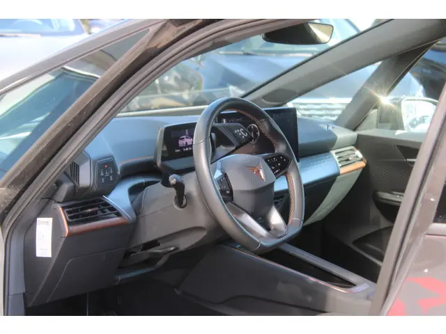 CUPRA Born Essential 62 kWh 2023 Elektrisch 4