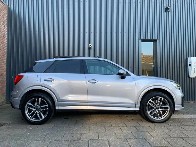 Audi Q2 1.4 TFSI CoD, PANO, NAP, S-LINE 2017 Benzine 7
