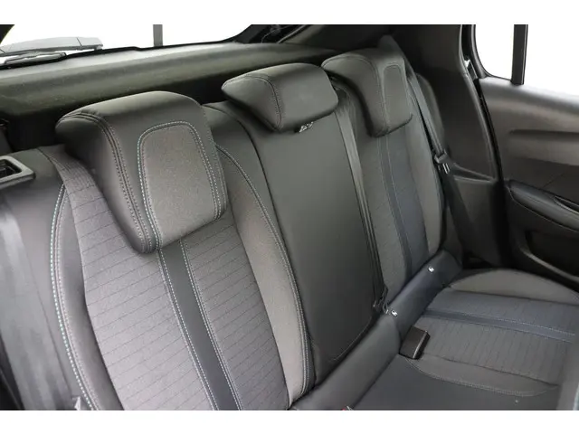 Peugeot 208 1.2T Automaat Allure 2022 Benzine 15