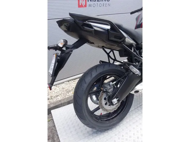 Kawasaki Versys 650 ABS 2022 Benzine 11