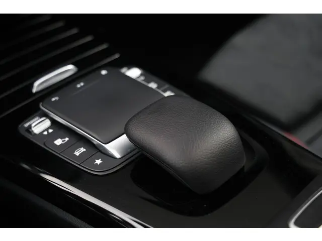 Mercedes-Benz CLA 200 164PK AMG Night Aut. 2020 Benzine 34