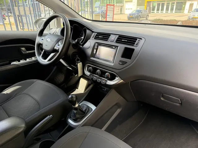 Kia Rio 1.2 CVVT Plus Pack 2013 Benzine 24