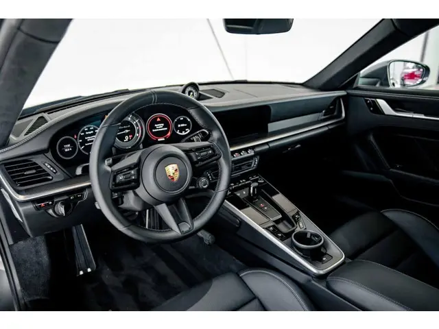 Porsche 911 Turbo S Coupé 2021 Benzine 28