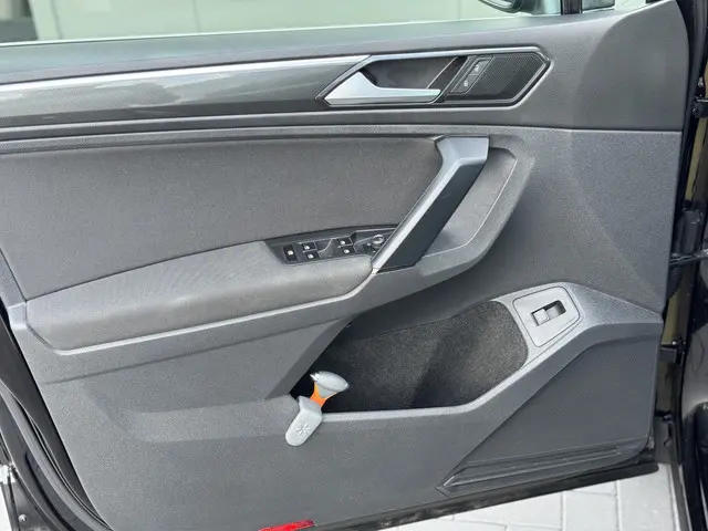 Volkswagen Tiguan 1.4 TSI R-Line Highline 2018 Benzine 28