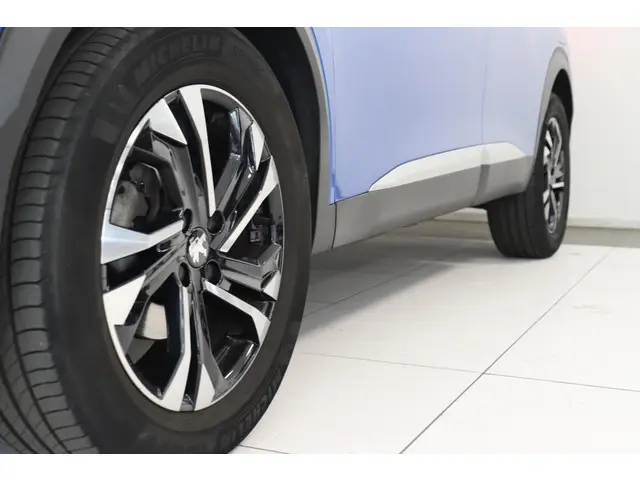 Peugeot 2008 1.2 PureTech GT-Line 2020 Benzine 16