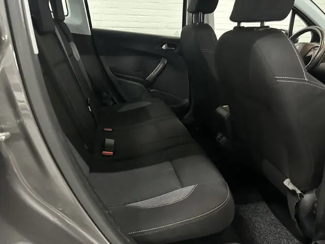 Peugeot 2008 1.2 PureTech Active 2016 Benzine 12