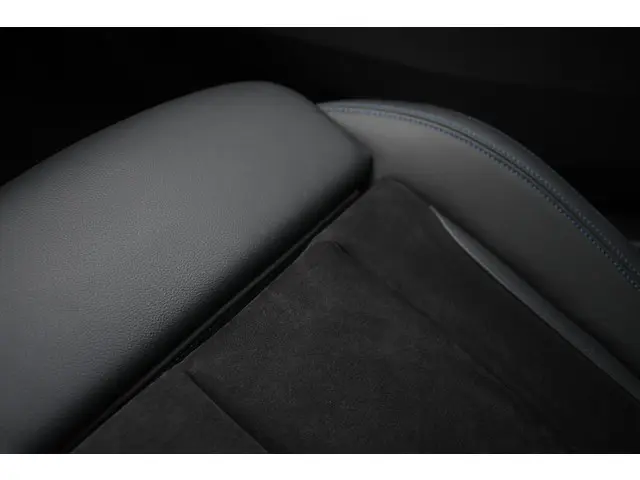 BMW 3 Serie Touring 330e M-Sport 2020 Hybride Benzine 77