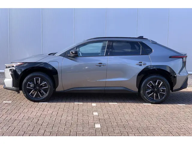 Toyota bZ4X Dynamic 73 kWh 2026 Elektrisch 2