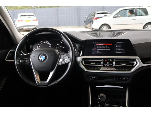 BMW 3 Serie 320i High Executive 2019 Benzine 11