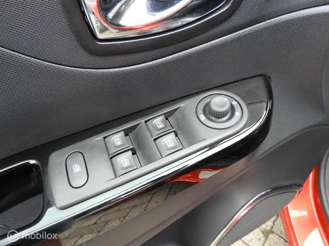 Renault Captur 1.2 TCe Helly Hansen 2015 Benzine 28