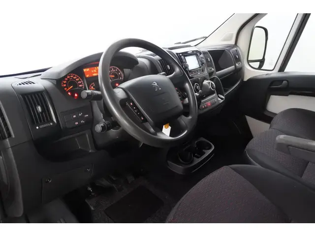 Peugeot Boxer 330 2.0HDi 130pk Premium Pack 2016 Diesel 15