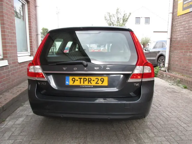 Volvo V70 1.6 T4 Nordic+ 2014 Benzine 2