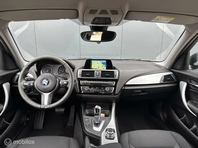 BMW 1 Serie 118i Executive VERKOCHT! 2017 Benzine 12