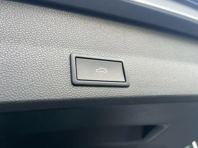 SEAT Ateca 1.5 TSi DSG FR Business Intense 2022 Benzine 25