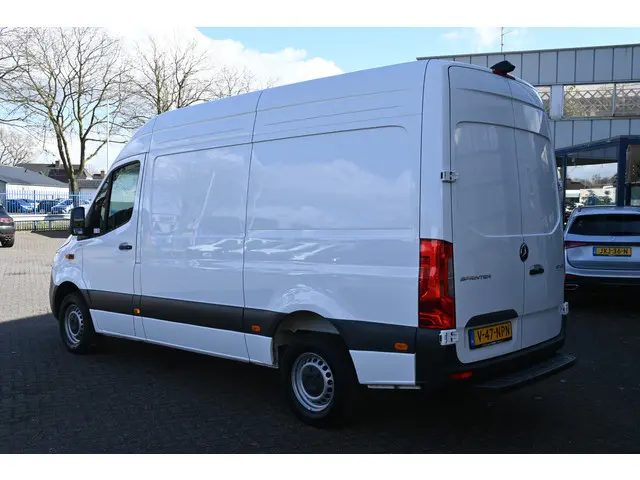 Mercedes-Benz Sprinter 317 CDI L2H2 Pro 2024 Diesel 10