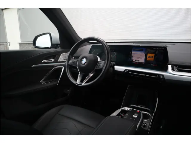 BMW X1 sDrive18i 2023 Benzine 13