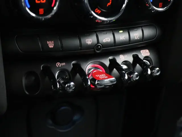 MINI 3-Deurs Cooper 2023 Benzine 15