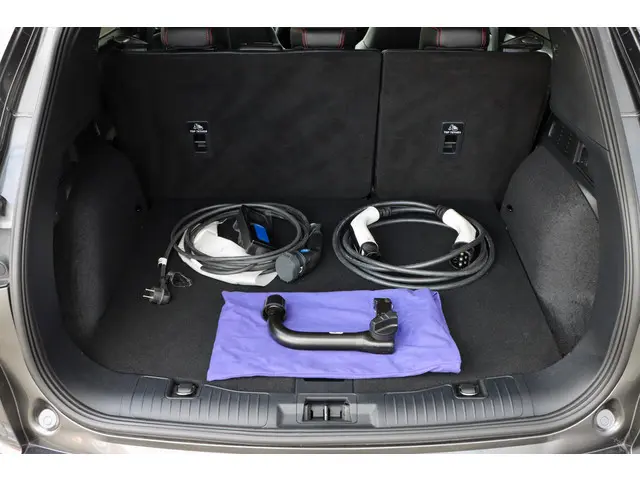 Ford Kuga 2.5 PHEV ST-Line X 2021 Hybride Benzine 16