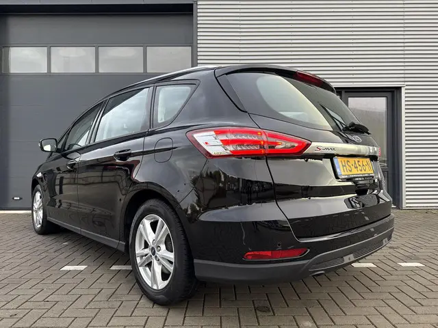 Ford S-Max 1.5 Trend 2016 Benzine 4