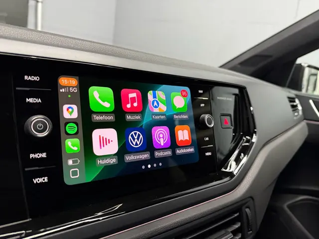 Volkswagen Polo 1.0 TSI R-Line IQ Aut 2023 2023 Benzine 17