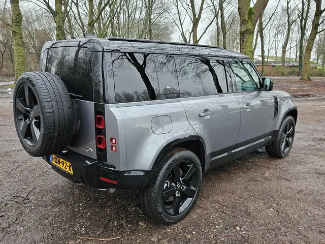 Land Rover Defender 110 2.0 P400e 2021 Hybride Benzine 4