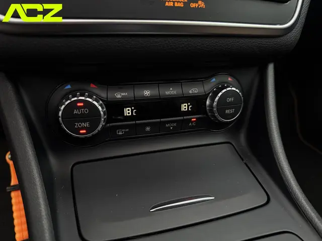 Mercedes-Benz GLA 250 4Matic Edition 1 2014 Benzine 16