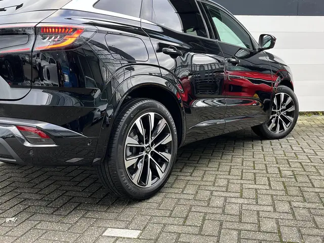 Renault Austral 1.3 160 X-Tronic Techno 2025 Benzine 28