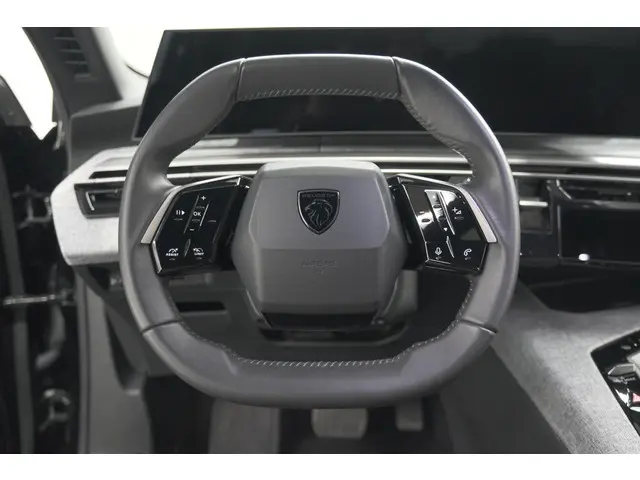 Peugeot 5008 1.2 Hybrid 136 Allure 2025 Hybride Benzine 27