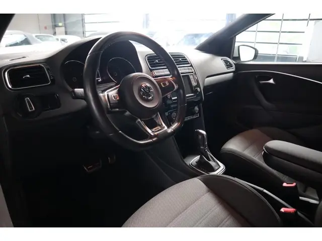 Volkswagen Polo 1.2 TSI Edition R 2016 Benzine 6