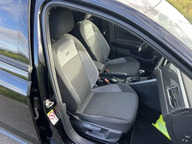 Volkswagen Polo 1.0 TSI R Line 2018 Benzine 8